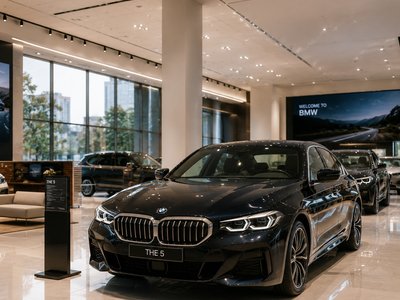Car Showrooms — Retail Scenting
